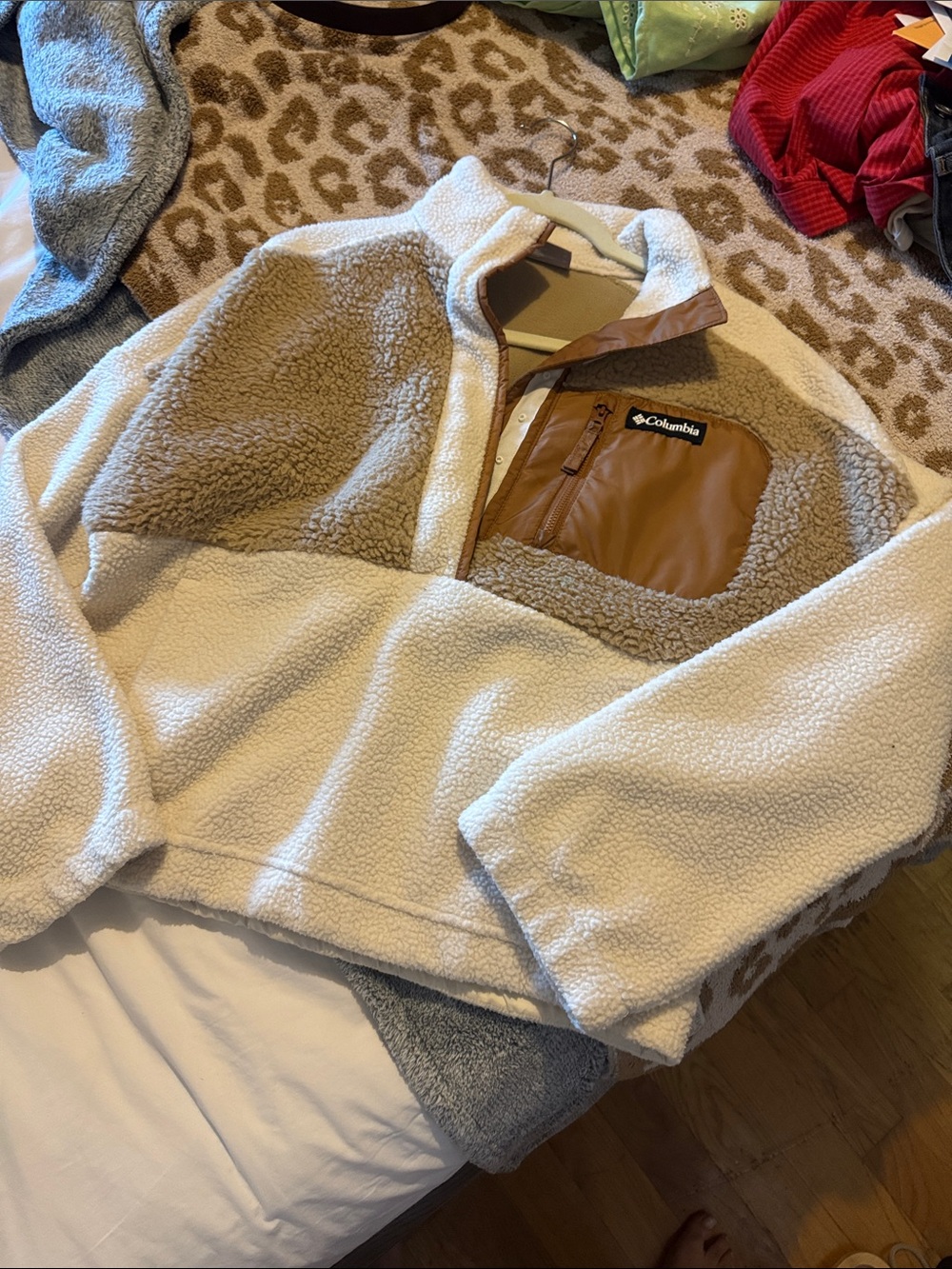 Columbia brown/cream Sherpa pullover